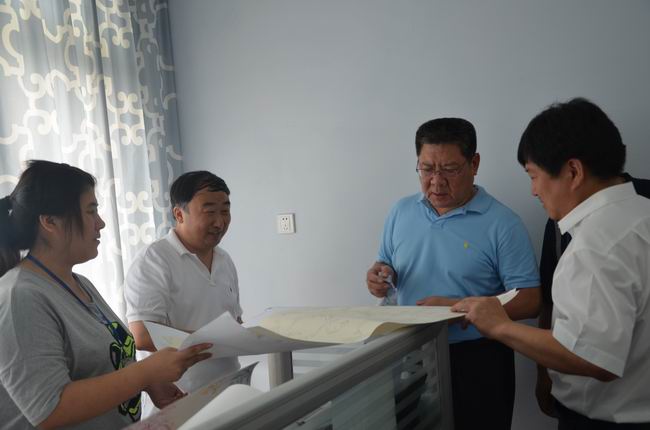 省經(jīng)信委、區(qū)經(jīng)信局領(lǐng)導(dǎo)一行到華紡考察