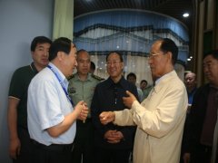 張文臺(tái)上將來公司視察